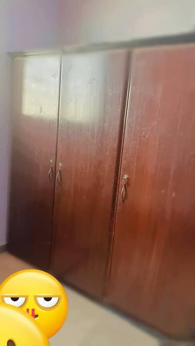 3 door wooden wardrobe
