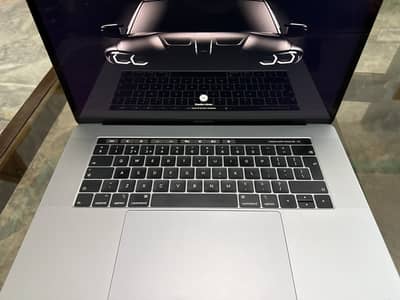 MacBook Pro 2019 15" | i7 6-Core | 512GB SSD | 8GB RAM |