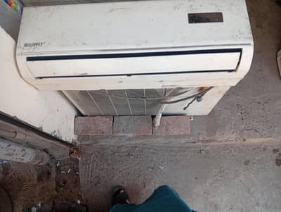 Orient 1 ton AC all ok no any fault geniune compressor 03257409269