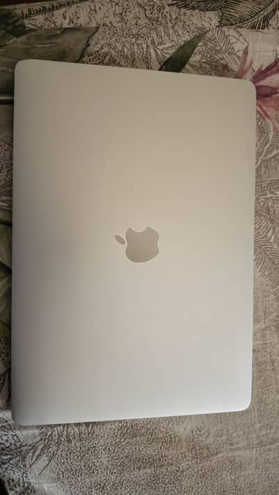 Macbook Pro 2019 16GB 256GB 13’’