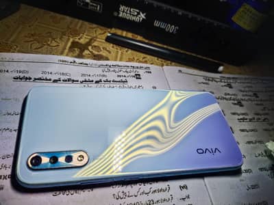 Condition 10/9.5  Vivos1 128GB  exchange is possible with iphone