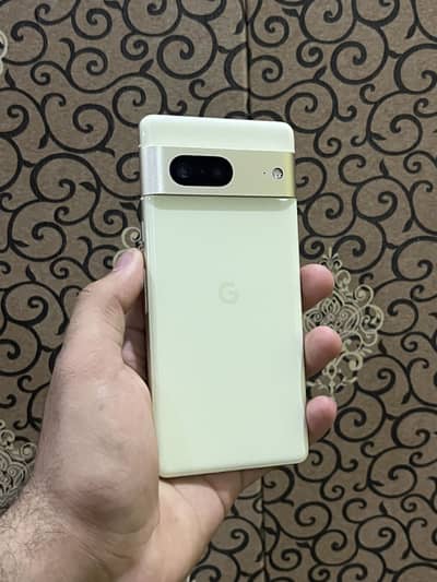 Google pixle 7 (8-128)