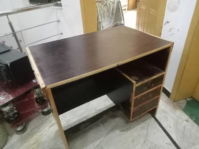 computer table