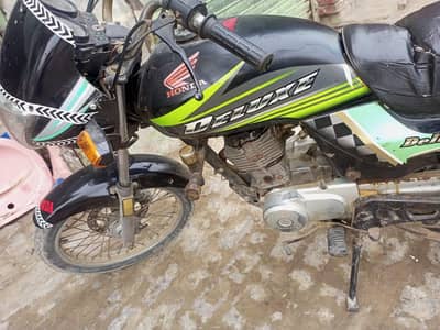Honda 125 deluxe