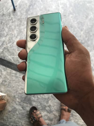 Tecno Camon 40 Pro 16+8gb 256gb Lush Condition With Original Box