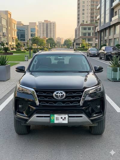 Fortuner for sale 2018 V petrol 4/4 total genuine 
