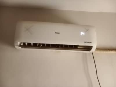 Haier 1 ton ac for sale with (original gas)