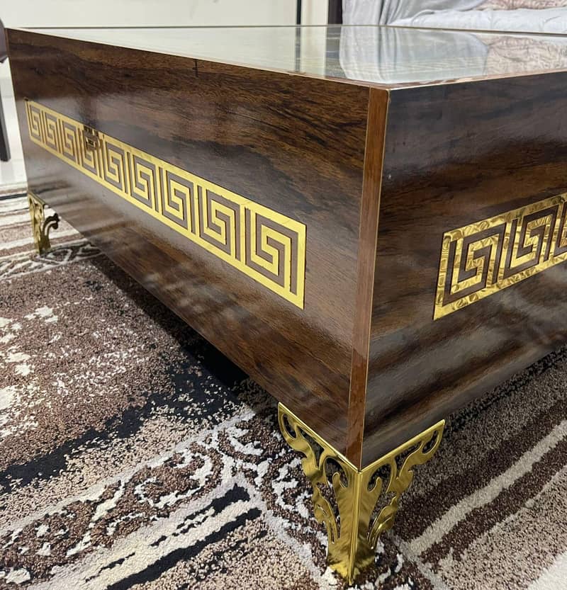 Luxury Centre table 1