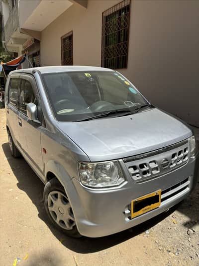 Nissan Otti 2015 Registered