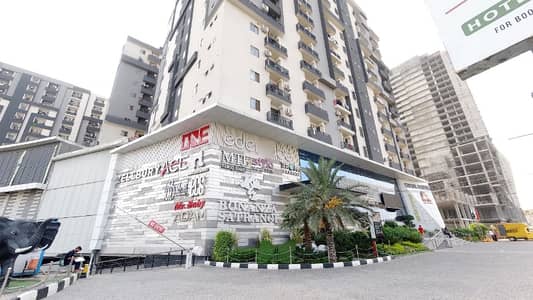 1050 Square Feet Flat In Capital Square