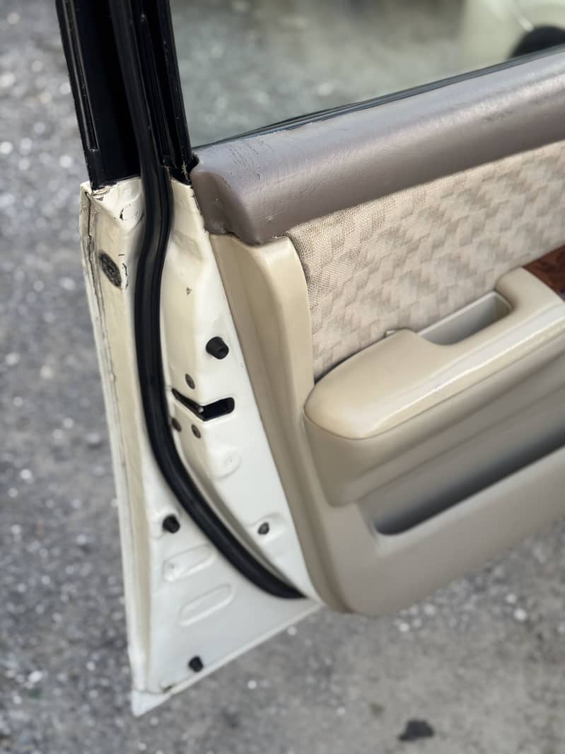 Se saloon automatic 18