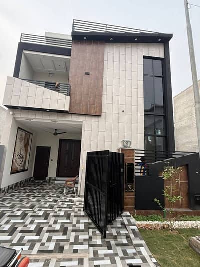 5 Marla Brand New House Avallable For Sale in park view City Lahore Tulip Overseas Block