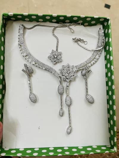 Bridal carat silver set