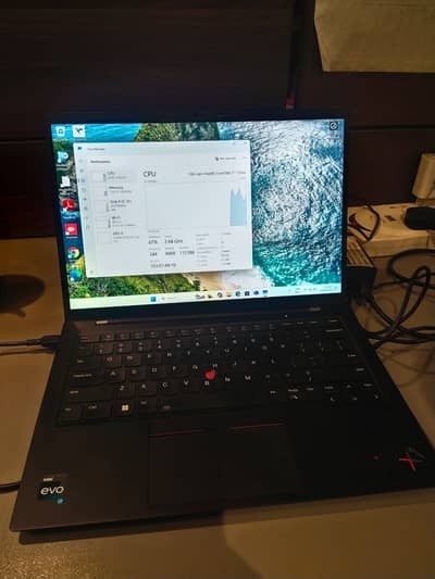 Lenovo Thinkpad x1 Carbon Gen 13