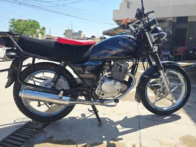 SUZUKI GS 150 2022