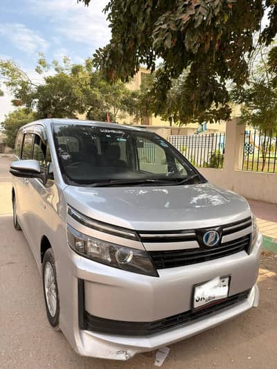 Voxy Toyota 2016/2023