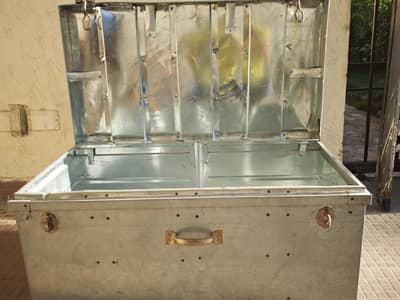 Attache Case / Baqsa / Metal suitcase