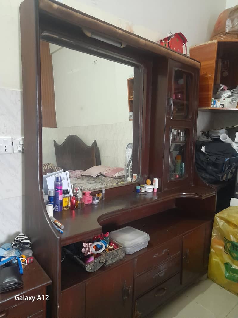 dressing table 1