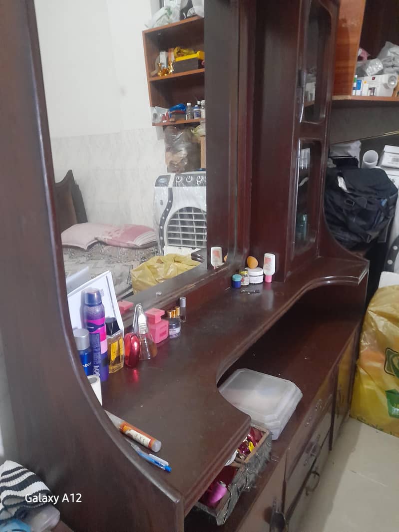 dressing table 5