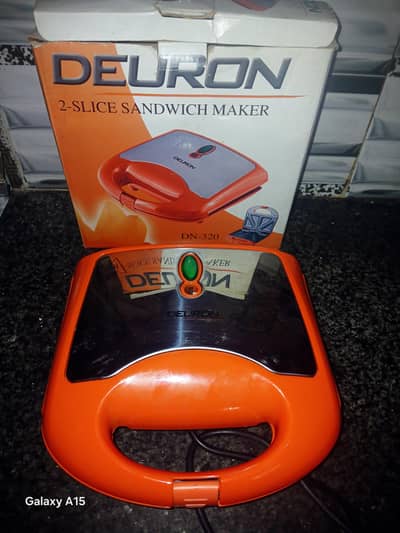 Deuron 2- Slice sandwich maker ( Like new) with box