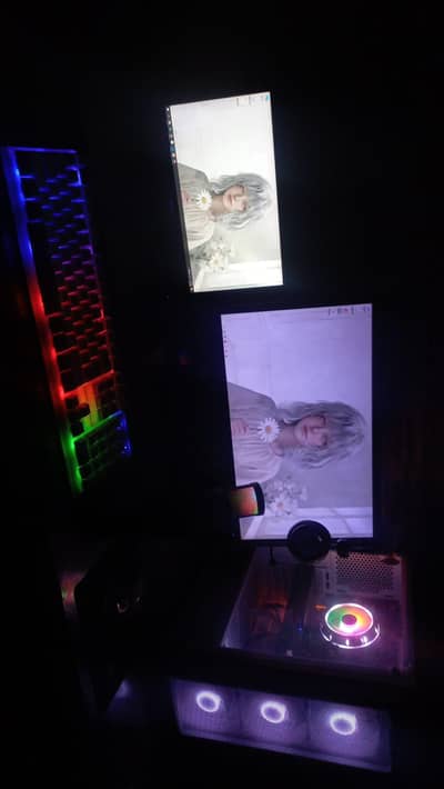 Gaming PC - Ryzen 5 2600X | RX 590 8GB | 16GB RAM | White Gaming Setup