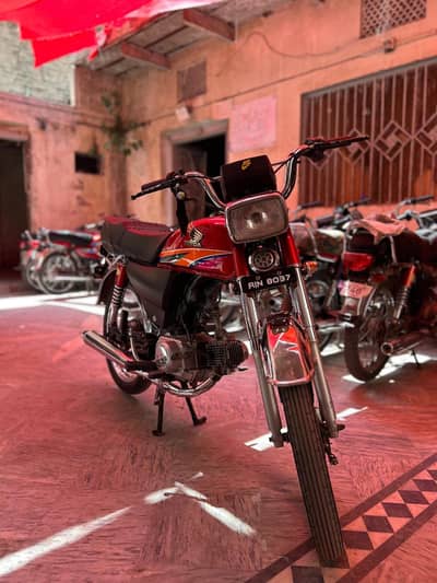Honda CD 70 bike 2011 madel all Punjab numbr