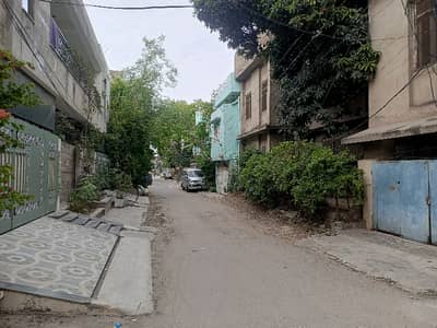 700 Square Feet House Is Available For Rent