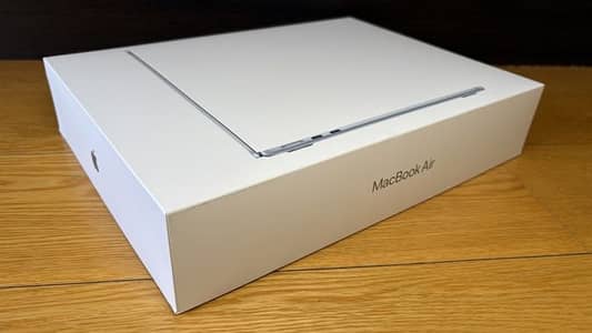 Mackbook Air M4 256GB SkyBlue Box pack 1 month Used warranty available