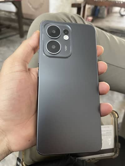 Oppo reno 13 F 10/10 condition