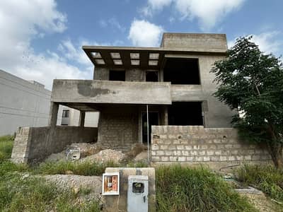 Grey Structure Villa Available FOR SALE In Precinct-1, Near Main Gate Of Bahria Town Karachi. 5 Bedroom Designed Under Construction Villa On SALE