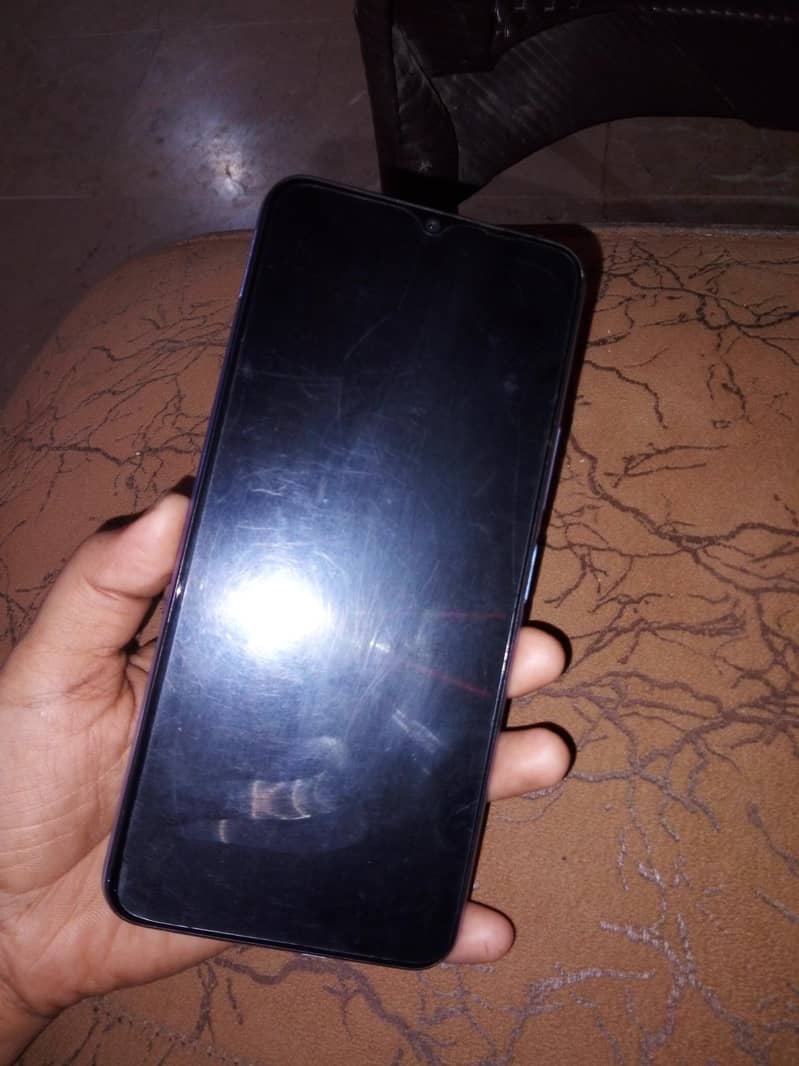 8/ 256gb  what's up. number . 03708420546 7