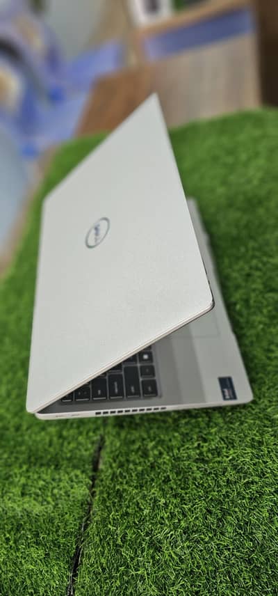 Dell Precision 3591 ULTRA5 16GB DDR5 RAM  1TB NVME SSD INVIDIA RTX 500