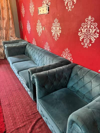 5 seater sofa and table