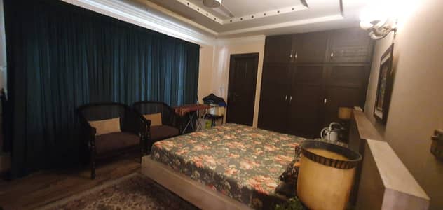 Kanal 6 bed double unit front open neat n clean house DHA 2 for sale