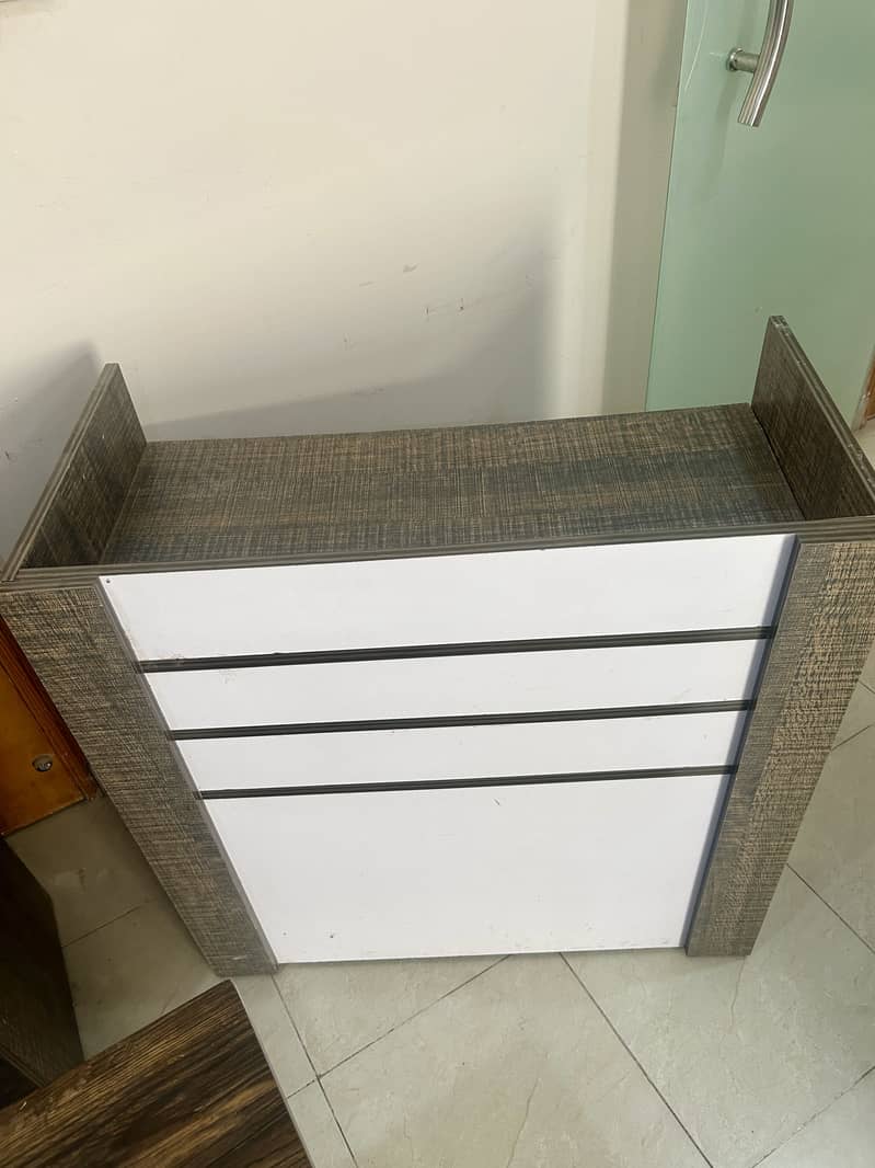 Office table Condition 10/10 0