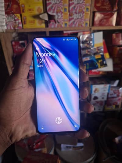 OnePlus 7 Pro – 10/10 Condition | Pop-up Camera RAM 8 /256