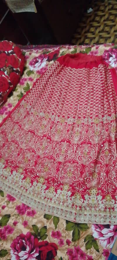 red colour bridal lehnga or jewelry set urgent sale
