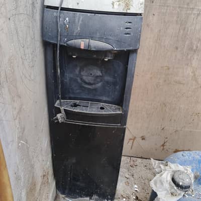 urgent sale aj ki 1st best offer pa da dya gae ga