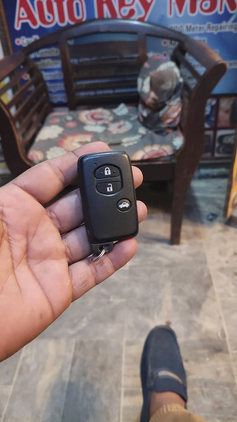 key maker/car remote key/locksmith/lock maker/chabi wala 9