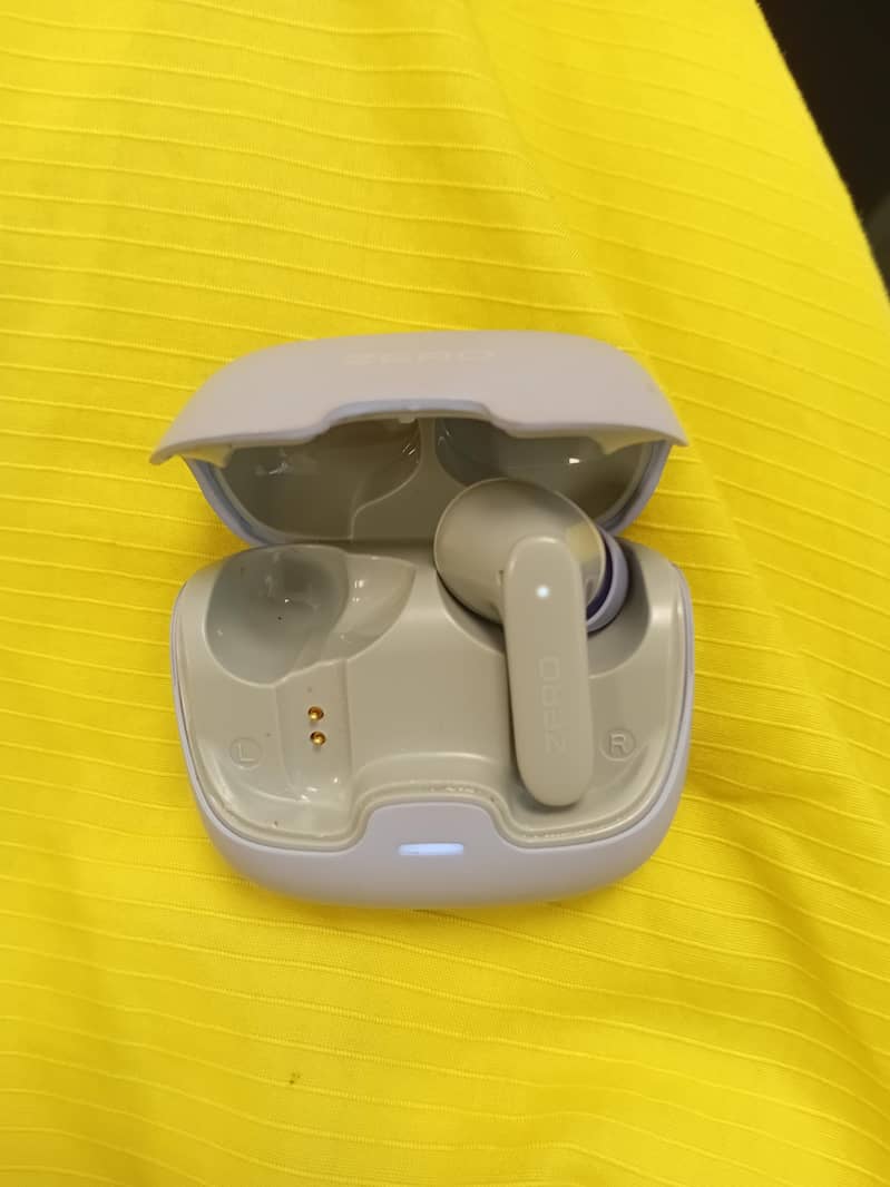Zero wave pro earbud single 1