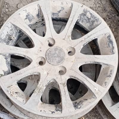 urgent sale aj ki 1st best offer pa da dya gae ga