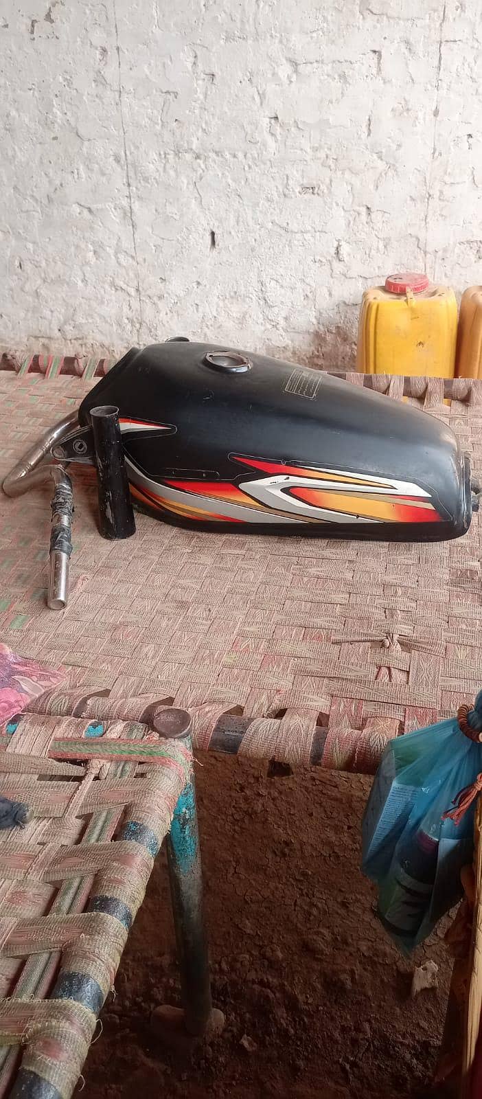 اچھے کنڈیشن میں ہے زیادہ استعمال نہیں ہوا 4