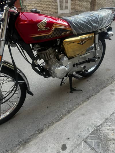 Honda CG 125 2024 gold