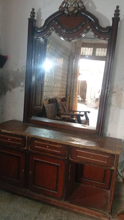 dressing table with 2 side tables