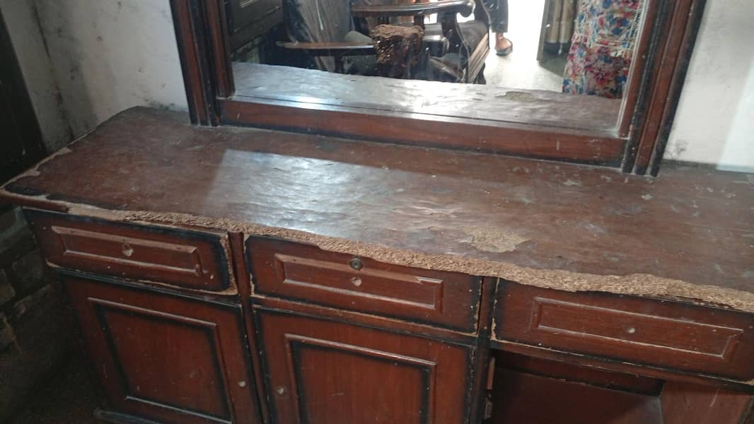 dressing table with 2 side tables 1