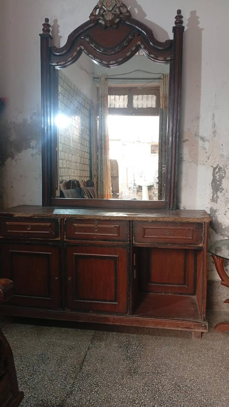 dressing table with 2 side tables 2