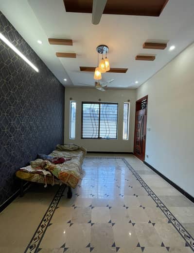 5 marla upper portion for Rent