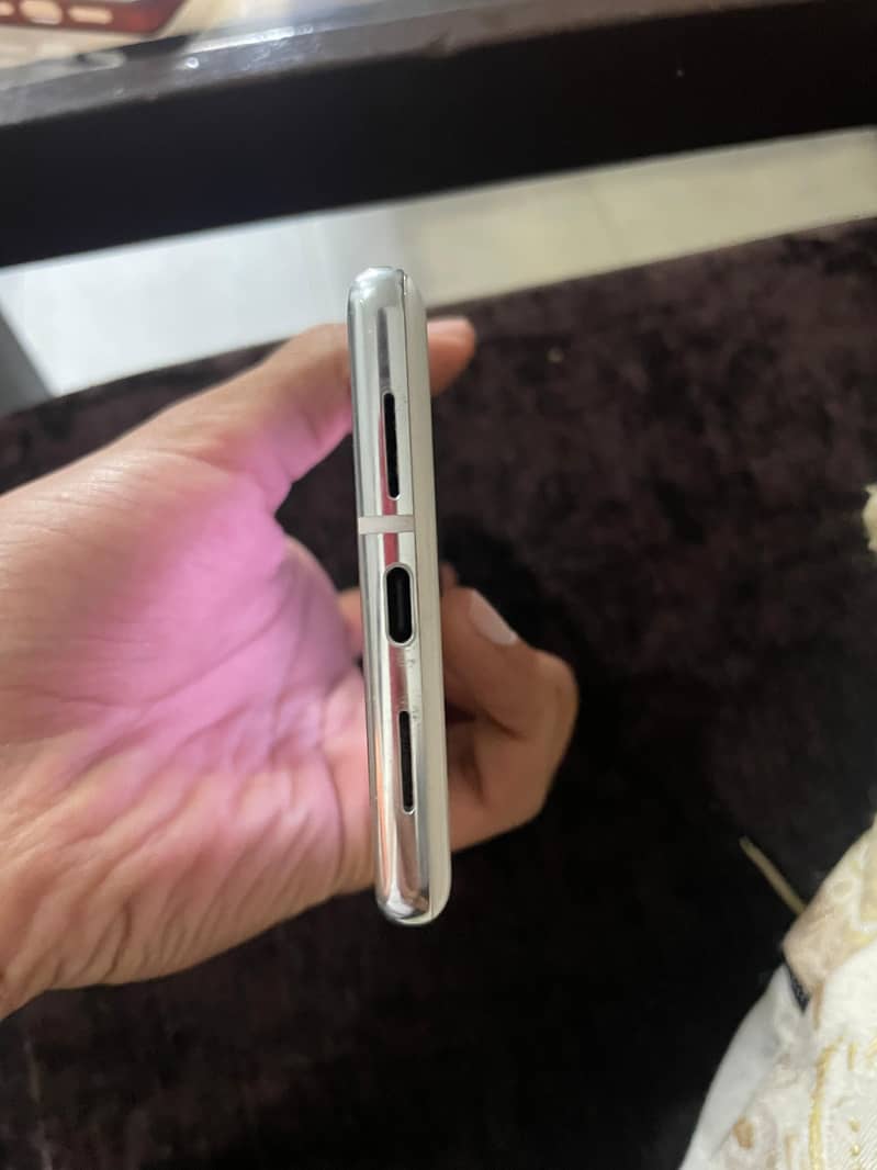 Google Pixel 6 pro 4