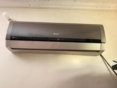 Gree 1.5 Ton DC invertor