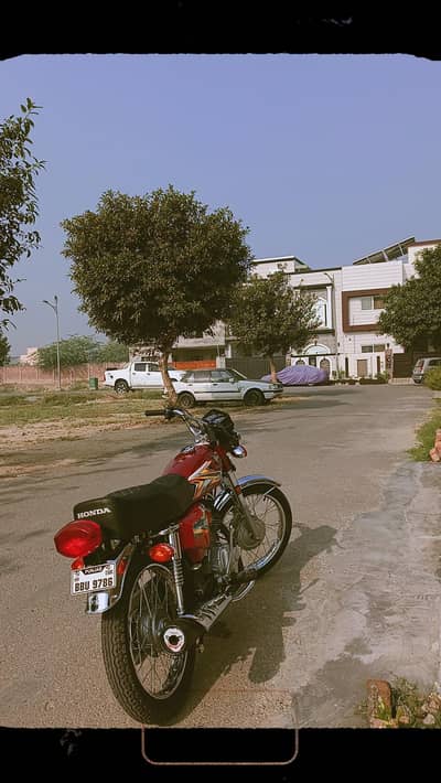 I'm selling 125 2025 model